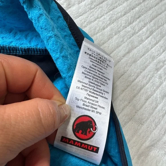 Mammut Women's Blue and Dark Blue Ski Jacket - Picture 9 of 16